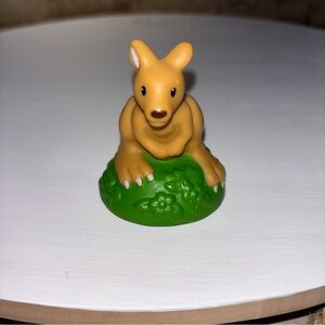 2012 Fisher-Price Little People Zoo Talker Kangaroo - clean - tested and woks